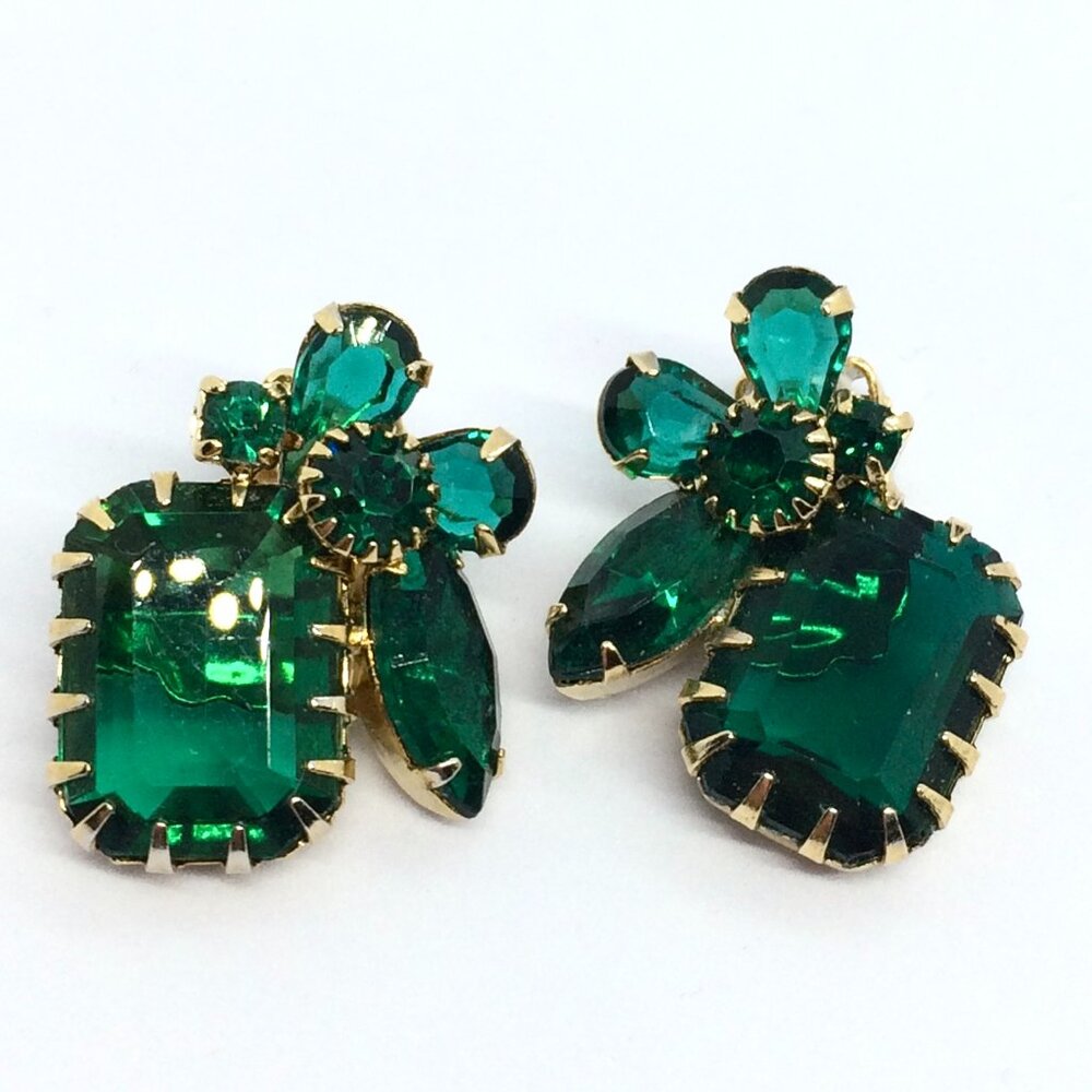 VINTAGE EMERALD Rhinestone Brooch  Earring Set Green Glass Prong Clip on MCM - Picture 8 of 16